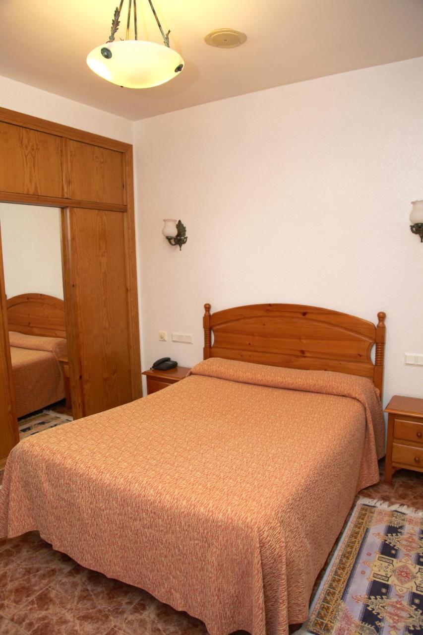 Hotel Los Arcos El Alquián Buitenkant foto